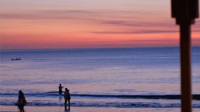 峇里島網紅懸崖公路+情人崖+金巴蘭日落/Kecak火舞一日遊