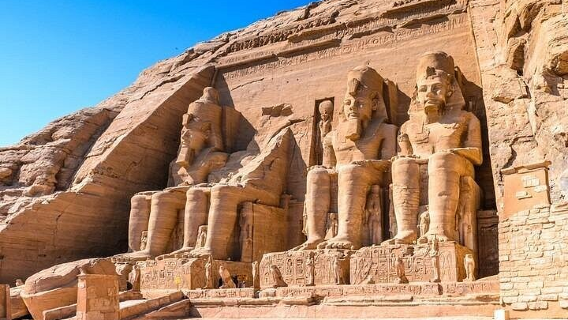 Excursión de un día en grupo al Templo de Abu Simbel en Asuán, Egipto