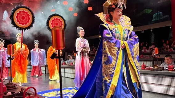 Lạc Dương Võ Hoàng Thịnh Yến - Trải nghiệm ẩm thực cung đình cổ Trung Hoa - Biểu diễn trang phục Hán - Biểu diễn ca múa/kịch tình huống - Bữa trưa/bữa tối