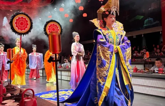 洛陽武皇盛宴-中式古代宮廷餐秀體驗-漢服表演-歌舞/情景劇表演-午餐/晚餐