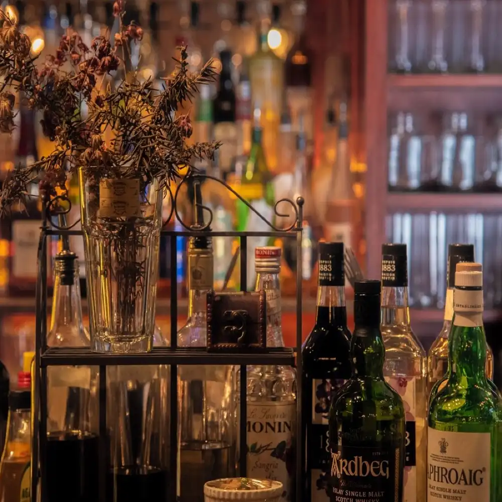 銀座300BAR 8丁目店】ドリンクチケット3枚＋ウェルカムスナック | Trip.com