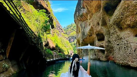 泰寧九龍潭半日遊【日遊 可選含接駁】