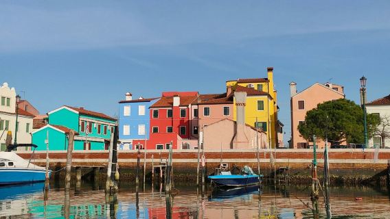 เปลเลสตรินา: ทัวร์ล่องเรือชมทะเลสาบเวนิสพร้อมไกด์