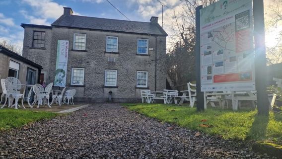 Edgeworthstown: Entrada al Centro Maria Edgeworth y Audioguía