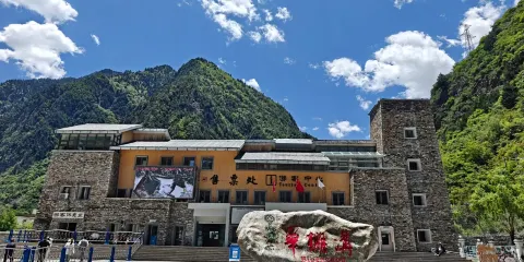 成都-畢棚溝景區接駁巴士(2+1保姆大巴單程/往返可選)