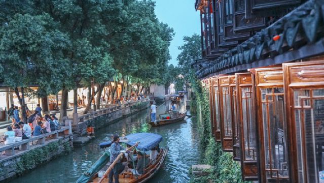 Desde Shanghái: excursión en tren de alta velocidad a los jardines de Suzhou y Zhouzhuang