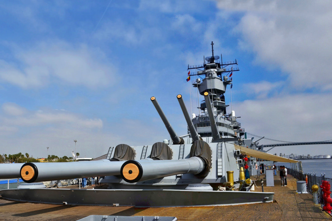 Perjalanan satu hari di Los Angeles: Museum Kapal Perang USS Iowa + Akuarium Pasifik + Long Beach (t