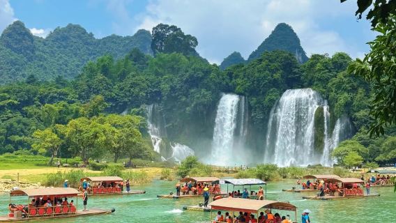 [Tur Privat / Bus Besar] Nanning + Air Terjun Detian + Perahu Bambu Desa Mingshi [Tanpa Pemandu Wisata]