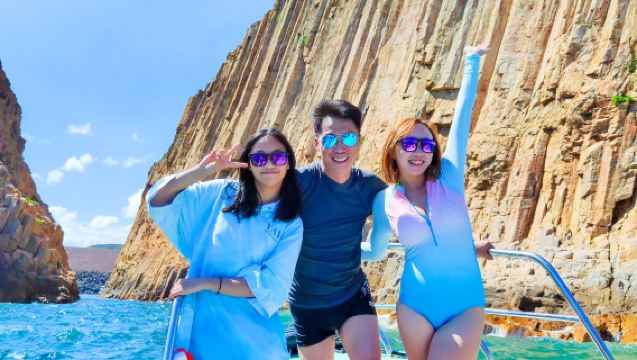 Tour guidato in motoscafo del Parco Geologico di Hong Kong ai Quattro Buchi Vulcanici di Splitdyboat