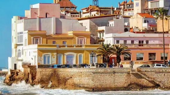 Terpesona Sekejap! Sewaan Peribadi di Barcelona ke Gunung Suci + Pekan Rumah Putih Mediterranean (Tidak Termasuk Tiket Masuk)