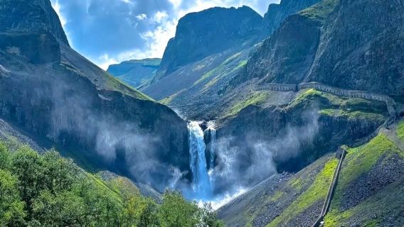 [Langit Biru Gunung Suci] Perjalanan Satu Hari Mewah di Lereng Utara Gunung Changbai, Berjumpa dengan Danau Surga Safir di Ketinggian
