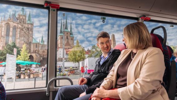 Busfahrt durch Erfurts Altstadt