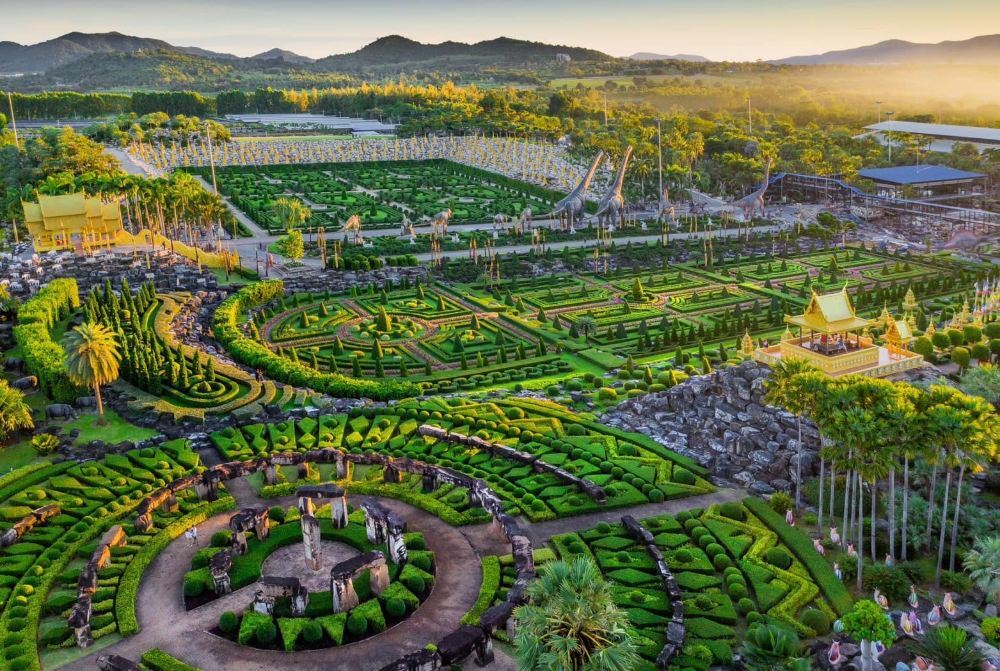Nong Nooch Tropical Garden Performance in Pattaya, Thailand | Tour Bus | Elephant Ride | Thai Buffet Lunch | Various Option Available