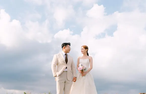 新余Trip Moments【商業攝影攝像/婚紗寫真婚禮跟拍航拍街拍抓拍約拍/多語種翻譯】