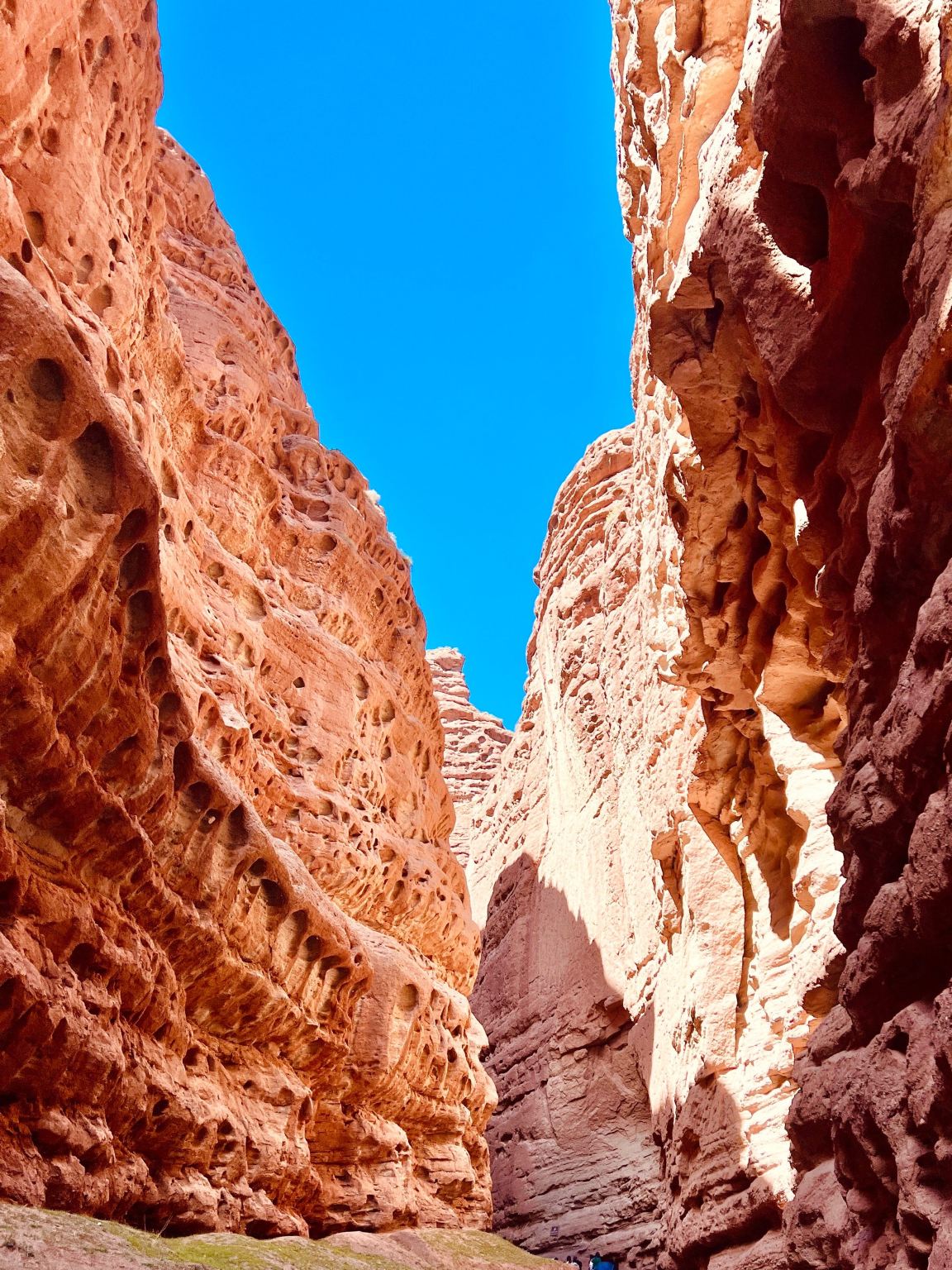 Zhangye, Gansu: Pingshan Lake Grand Canyon + Mati Grottoes Tourism Area + Ganzhou Night Market + Private Tour with Guide