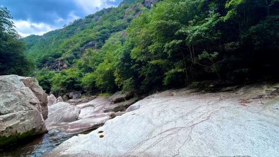 龍川風景區＋鄣山大峽谷一日遊【玩水避暑·徽商◆2-8人小團】