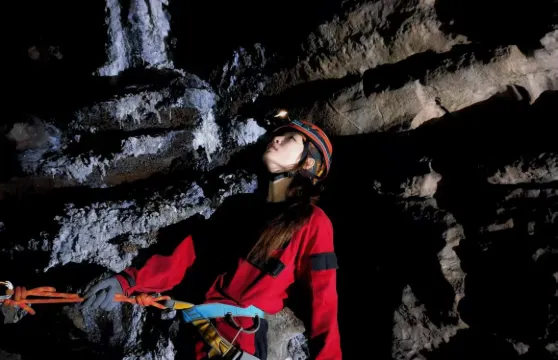 貴州龍里白玉洞3-4小時大環線探洞體驗+贈送扁帶+速降【全套專業裝備+資深探洞領隊陪同】