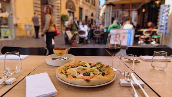 Rome: Pizza and Tiramisu Cooking Class in Piazza Navona