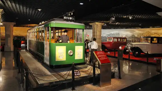 Shanghai popular attractions 1-day tour: Oriental Pearl Radio & Television Tower + The Bund + Yu Garden + ERA acrobatic show