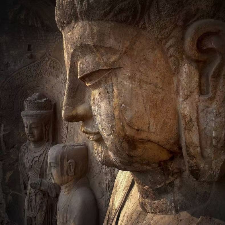 洛陽龍門石窟半日帰りツアー【象の好評ガイドスタッフによる案内-石窟芸術探求の旅】