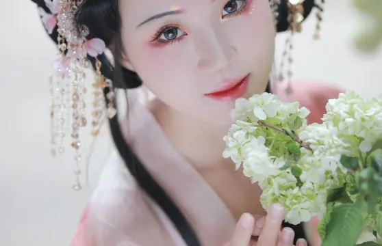 長武旅拍【攝影攝像航拍約拍跟拍隨走隨拍 +多語言翻譯本地攝影師】