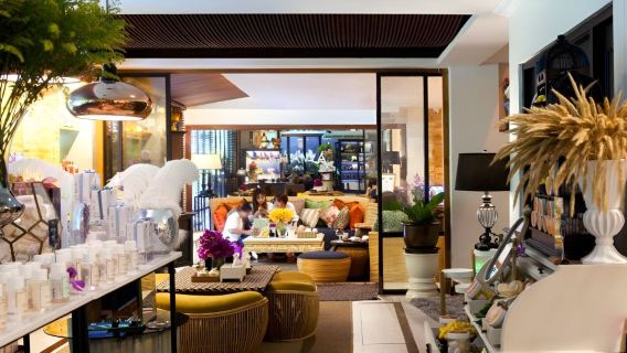 Bhawa Spa trên tầng tám tại Sukhumvit ở Bangkok