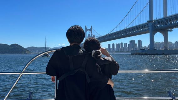 Tour privato in yacht a Busan: Let's Yacht