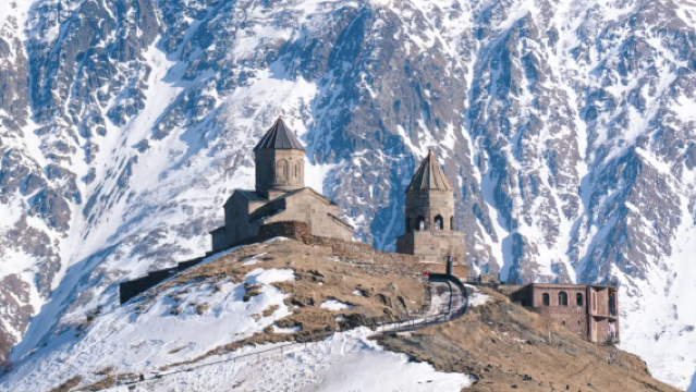 第比利斯出發:卡茲別克山包車一日遊 · 探秘高加索明信片