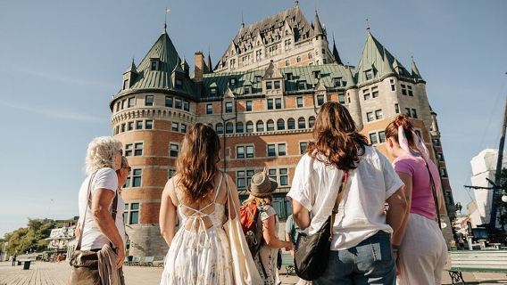 Tour a piedi classico della Vecchia Quebec con funicolare