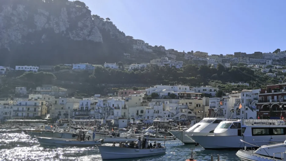 意大利那不勒斯新堡+ 翁貝托一世長廊【中文專車-舒適純淨】