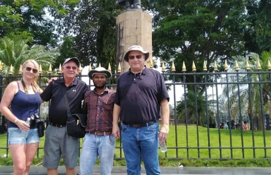 孟買:機場與住宿之間的單程私人接送