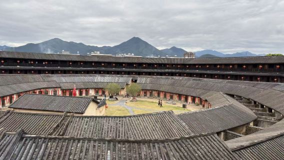 潮州土樓道韻樓+青嵐地質公園-漫步怪臼谷探秘地質奇純玩一日遊