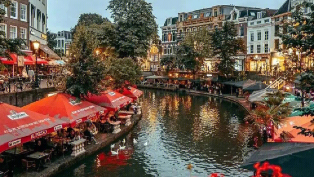 Lawatan sehari ke Istana Muiden + Utrecht + Vianen + Hilversum