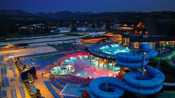 From Krakow: Zakopane Tour, Hot Springs, Cable Car, Local Tasting