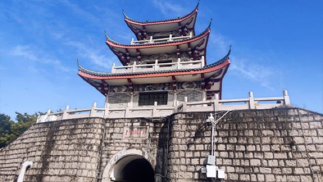 潮州古城+廣濟橋+牌坊街+韓文祠+龍湖古寨【潮汕經典一日遊】