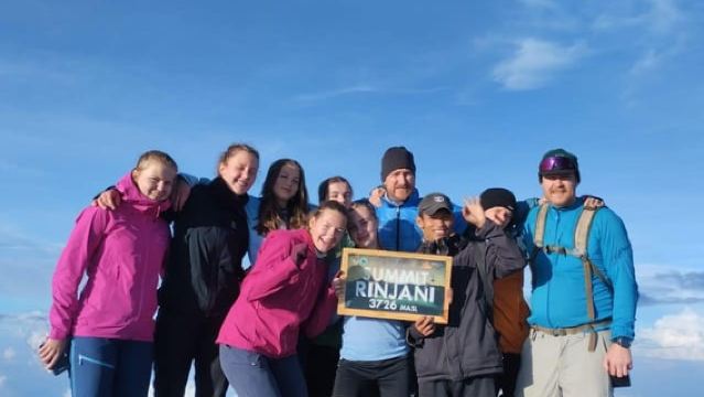 TREKKING SUL VULCANO RINJANI