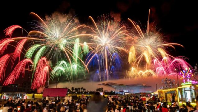 [Kem Langit] Pertunjukan Bunga Api Liuyang di Kem Langit Zon Barat + Pemandu Pelancong + Bas Ekspres Pergi-Balik Changsha