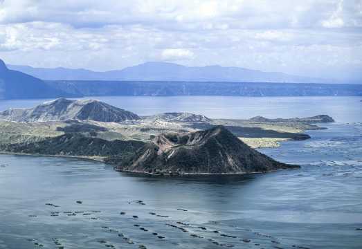 From Manila, Philippines: 1-Day Tour to Tagaytay City [Starbucks & Volcano Lake View & Sky Ranch Tagaytay]