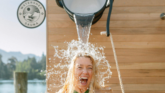 Expérience de sauna flottant à Queenstown Watershed | Option privée ou publique