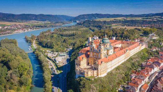 Lawatan Sehari Pergi-Balik Vienna: Melk Abbey + Lembah Wachau [Tiket masuk tidak termasuk] dengan Pemandu Berbahasa Cina