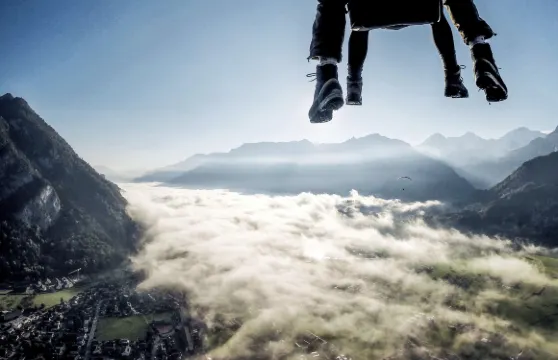 因特拉肯滑翔傘體驗