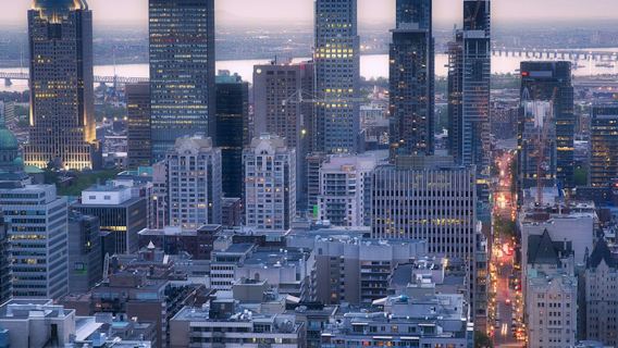 มอนทรีออล: ทัวร์ชมทิวทัศน์ยามค่ำคืน + ตั๋วเข้าชม La Grande Roue de Montreal