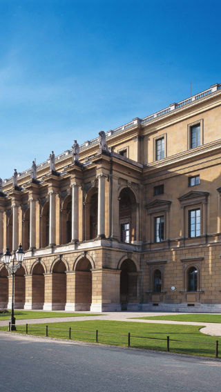 レジデンツ博物館＋ミュンヘン新市庁舎＋エングリッシャーガルテン＋マリエン広場ワンデーツアー
