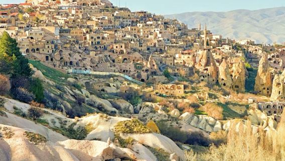 土耳其卡帕多奇亞混合線一日遊鴿子谷+地下城+仙人煙囪+陶瓷鎮