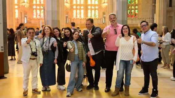 Sagrada Familia: Fast Track Ticket + Guided Tour