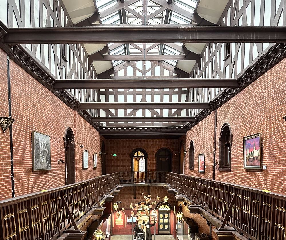 เซี่ยงไฮ้ เดอะบันด์ + ที่ตั้งของโรงแรมลีชา (พิพิธภัณฑ์หลักทรัพย์จีน) การบรรยายด้วยไกด์ 2 ชั่วโมง พร้อมหูฟัง