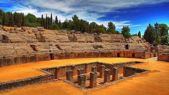 Из Севильи: экскурсия по римскому городу Италика