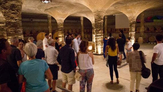 CAVES À LIPARI - DÉGUSTATION DE VINS AU COUCHER DU SOLEIL