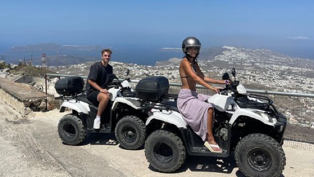 Santorini ATV Highlights Tour: Oia, Viewpoints & Volcanic Beaches