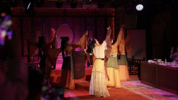 [Yangzhou Changle Salt Merchant Banquet·Spettacolo di Cucina Imperiale] Esperienza immersiva di un banchetto imperiale a Yangzhou, Jiangsu|Opzionale spettacolo teatrale. Rappresentazione di Guangling Fanghua Lu